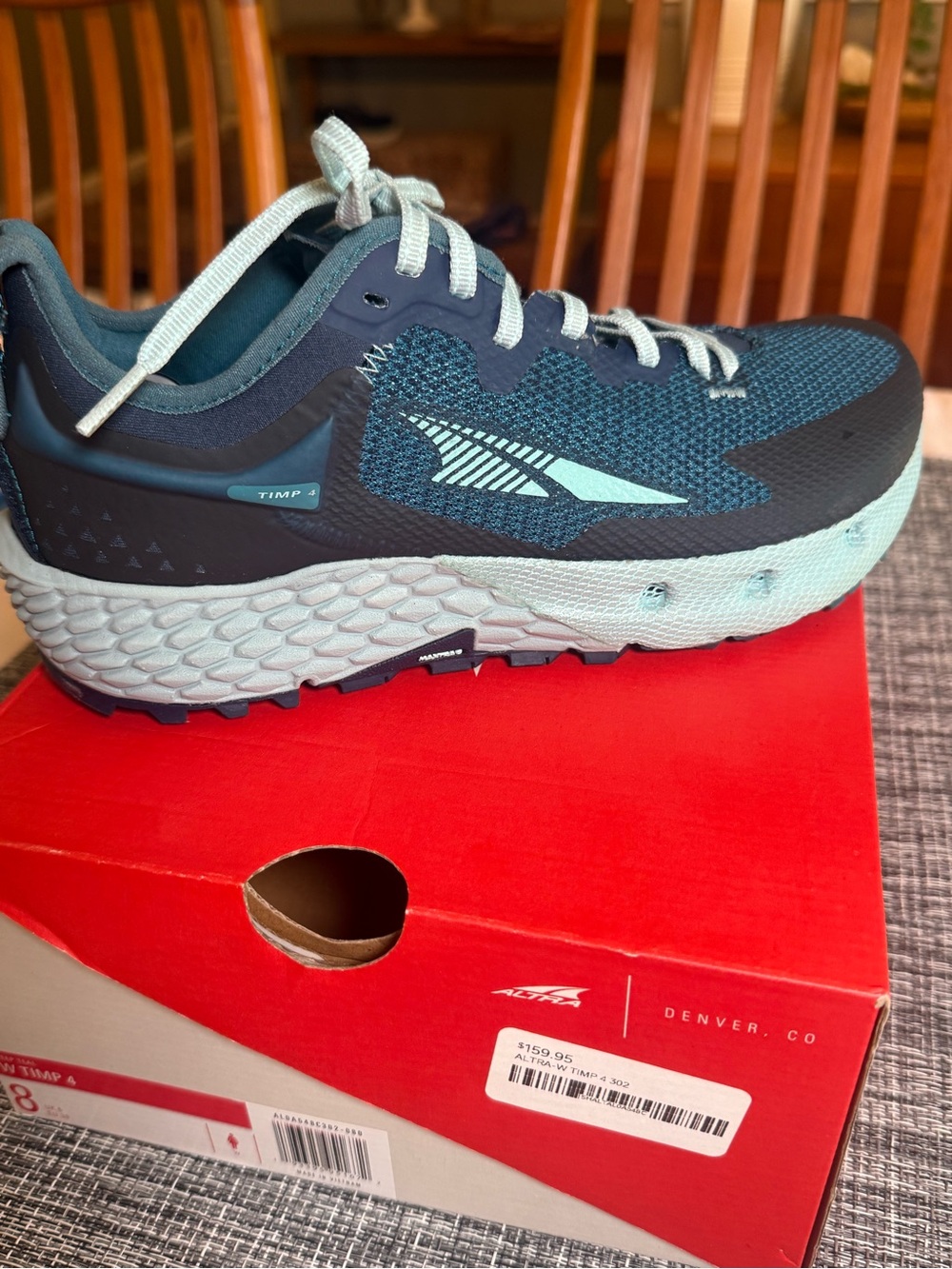 Altra Timp 4 Women’s Running Shoes in Teal and Light Blue - new!